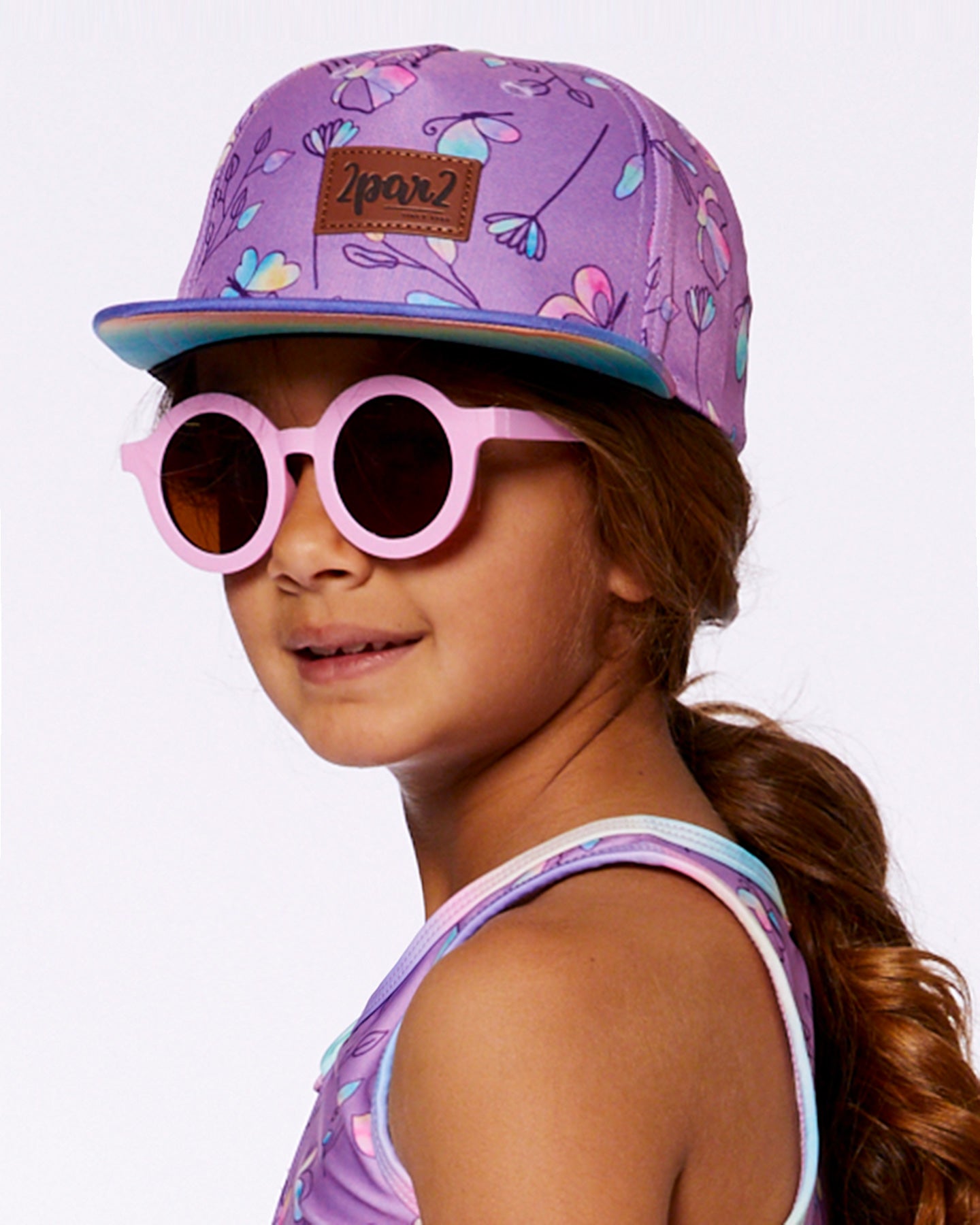 Casquette imprimée vieux mauve et papillons multicolores G30VGC