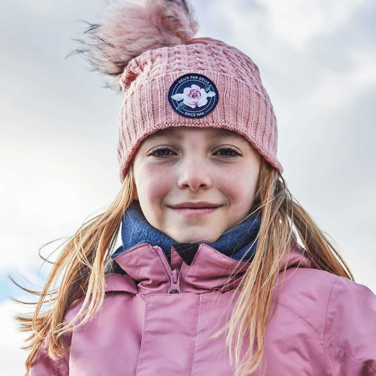 Chapeau en tricot de mailles torsadées rose E10ZD01