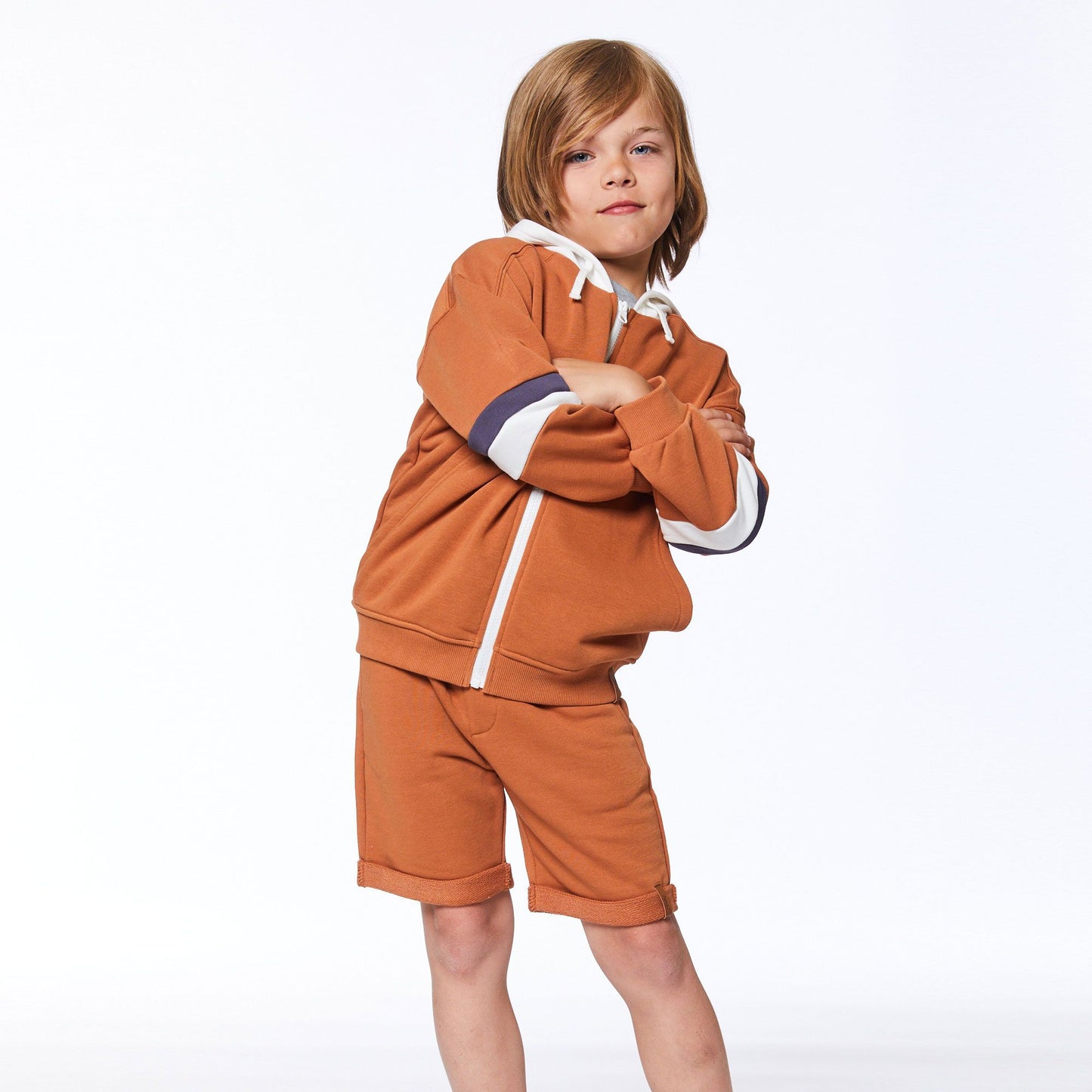 Boutique Petites Fleurs - Cardigan à capuche en molleton français caramel E30U33 - Deux par Deux