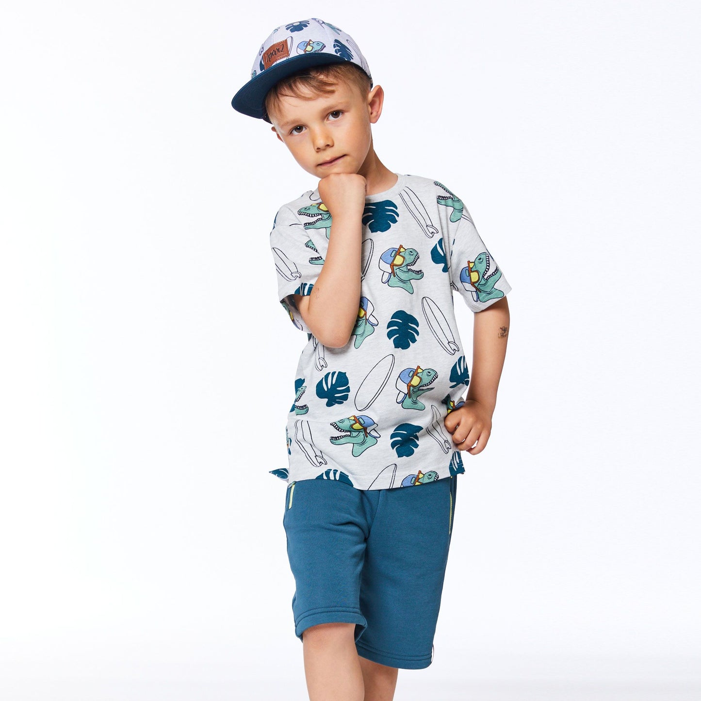 Boutique Petites Fleurs - T-shirt jersey de coton gris pâle chiné avec imprimé de dinosaures E30U73 - Deux par Deux