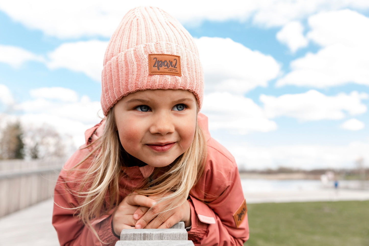 Boutique Petites Fleurs - Tuque en tricot Rose cendré F30WT24 - Deux par Deux